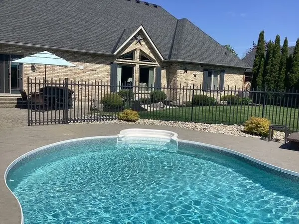 7 OTTERVIEW DR, Norwich, ON N0J 1R0