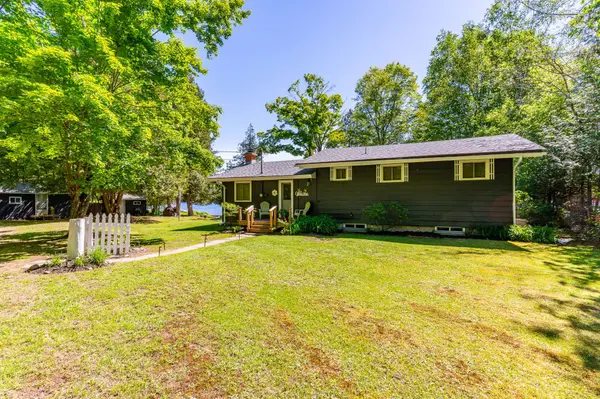 1582 Hospitality RD, Minden Hills, ON K0M 2K0