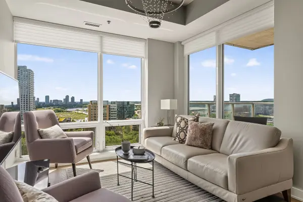 428 Sparks ST #903, Ottawa Centre, ON K1R 0B3