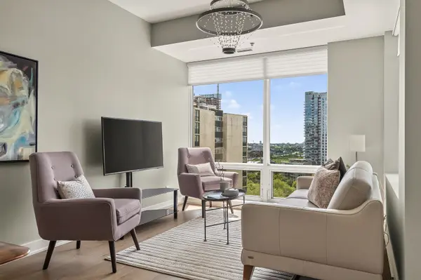 428 Sparks ST #903, Ottawa Centre, ON K1R 0B3