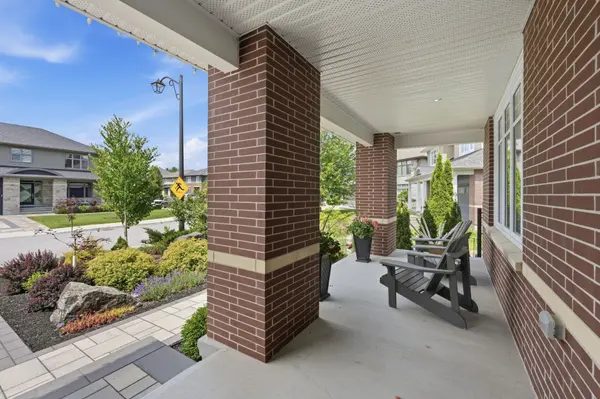 198 Escarpment CRES, Kanata, ON K2T 0L7