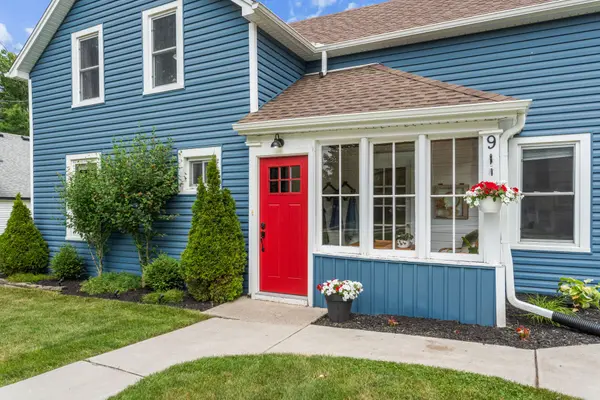9 Union ST E, Lambton Shores, ON N0M 1B0