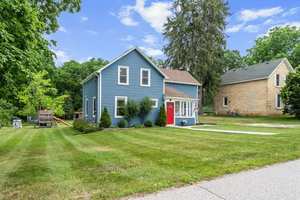 9 Union ST E, Lambton Shores, ON N0M 1B0