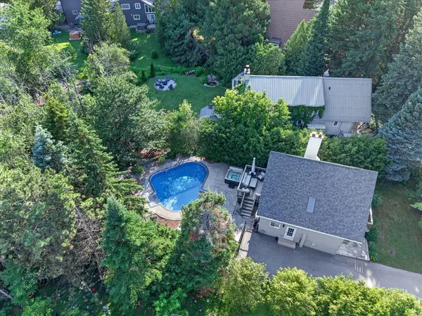 143 Campbell CRES, Blue Mountains, ON L9Y 0P9