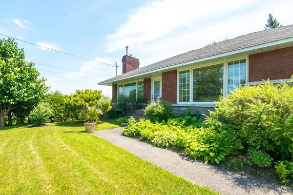 3654 Navan RD, Orleans - Convent Glen And Area, ON K4B 1H9