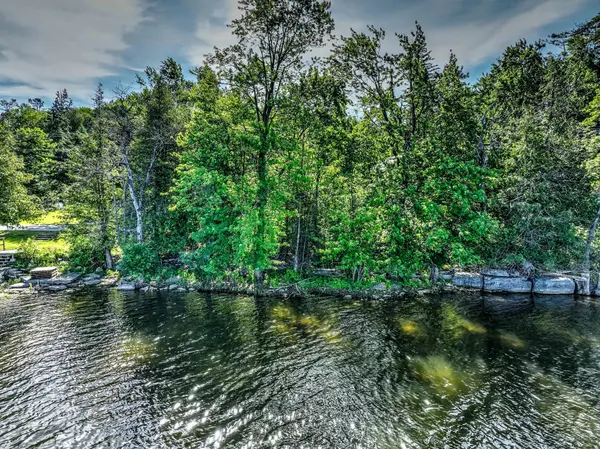 114 Lake Dalrymple RD, Kawartha Lakes, ON L0K 1W0