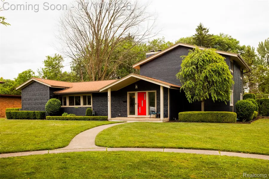 600 Middlesex RD, Grosse Pointe Park, MI 48230
