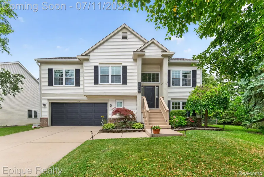 3036 Hawks AVE, Pittsfield Charter Township, MI 48108