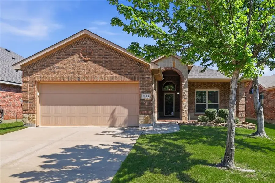 1405 Castlegar Lane, Fort Worth, TX 76247