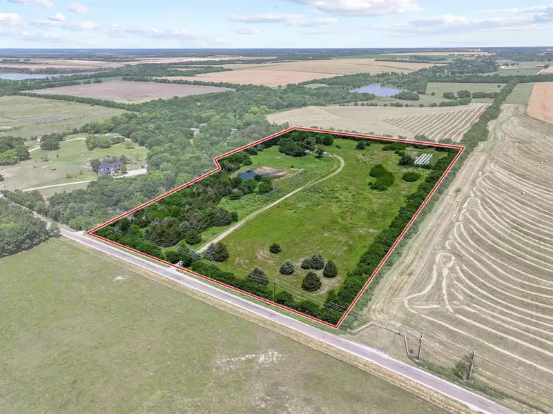 747 Vineyard Road, Gunter, TX 75058