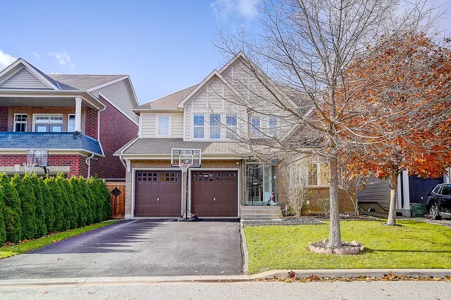 22 Northcastle CRES, Whitby, ON L1M 0H8
