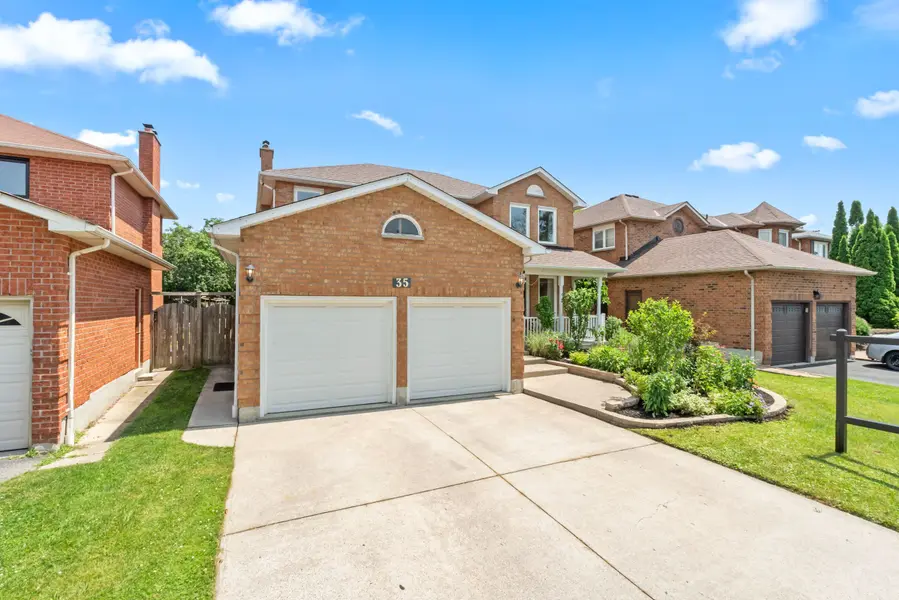 35 William Stephenson DR, Whitby, ON L1N 8J5