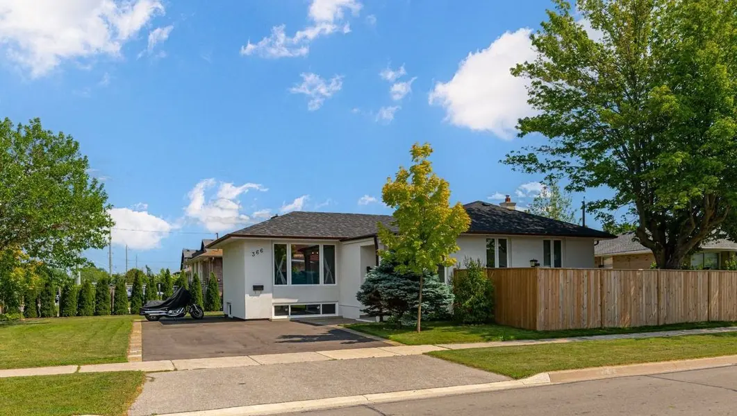 366 Wildwood DR, Oakville, ON L6K 1T2