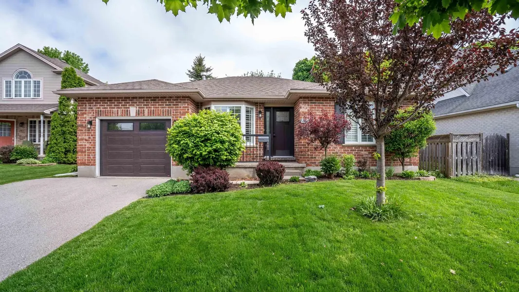 839 Guildwood BLVD, London North, ON N6H 5E4