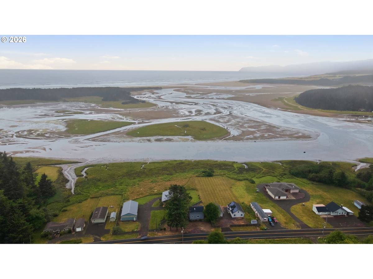 26230 SANDLAKE RD, Cloverdale, OR 97112
