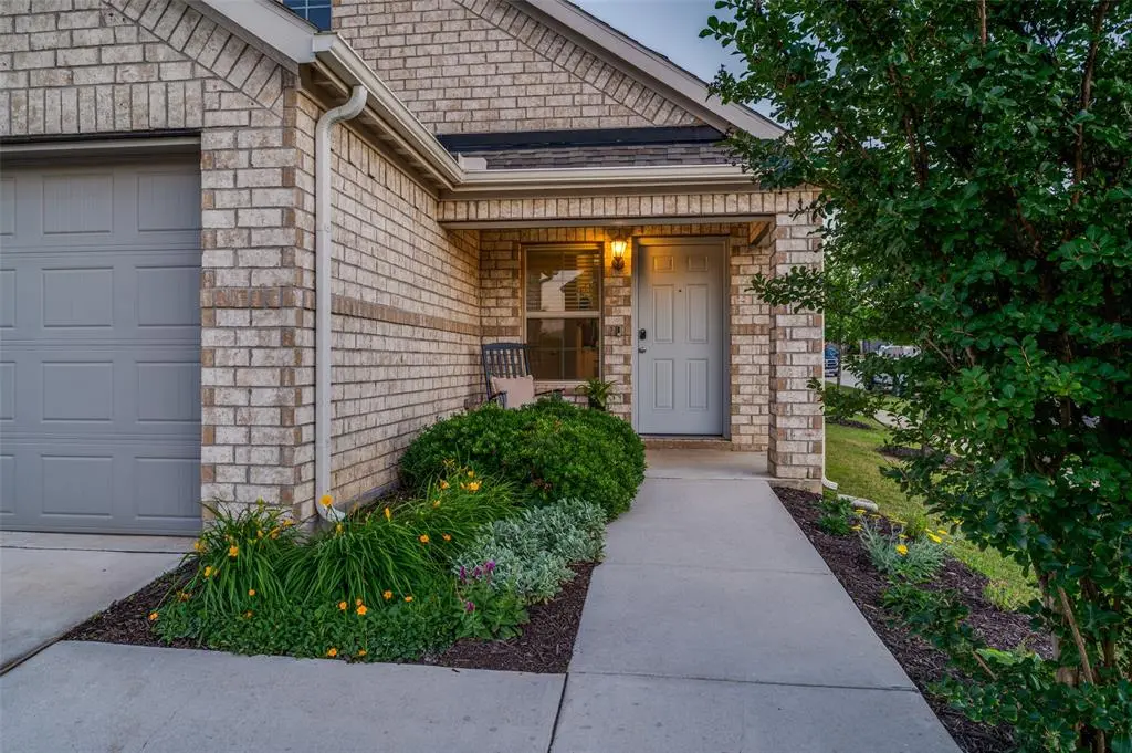 3406 Duncan Way, Corinth, TX 76210