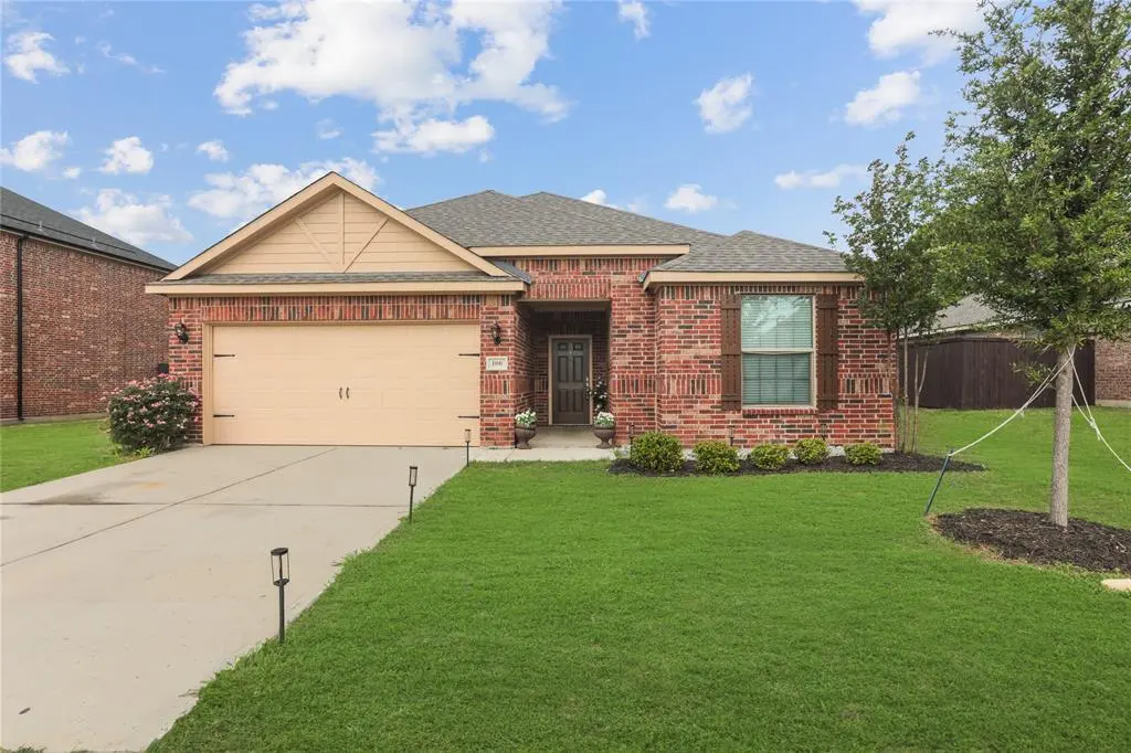 186 Aster Drive, Sanger, TX 76266
