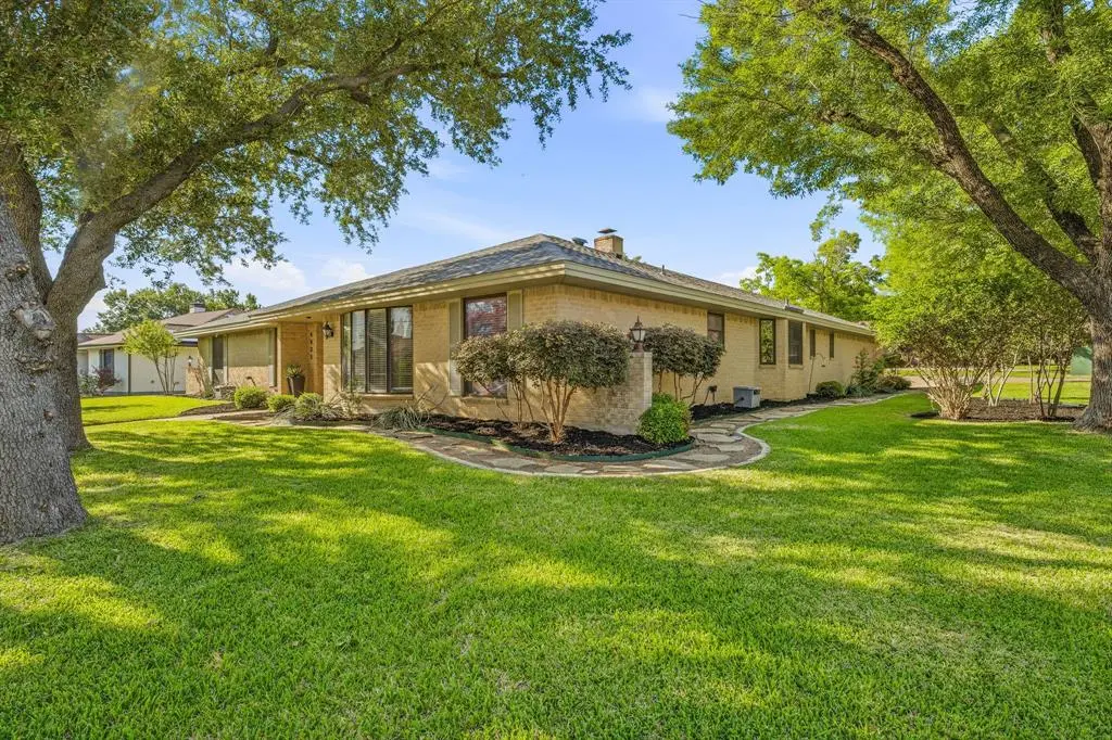4433 Quail Hollow Road, Fort Worth, TX 76133