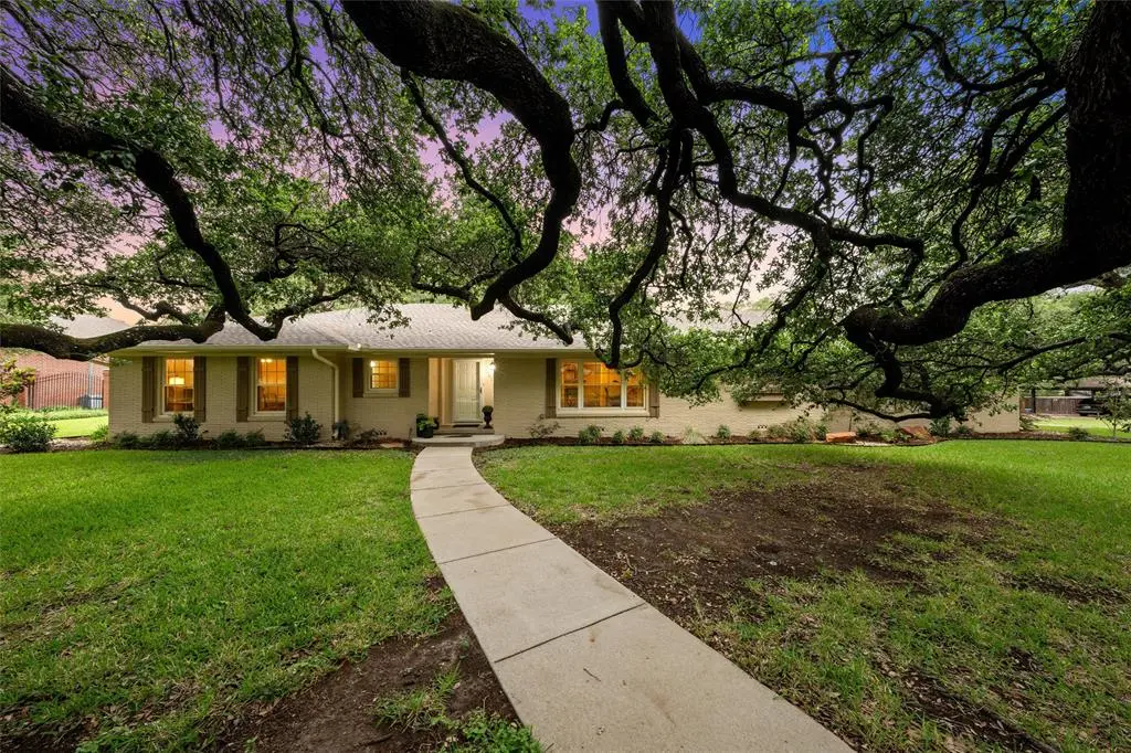 4901 Meadow Wood Drive, Waco, TX 76710