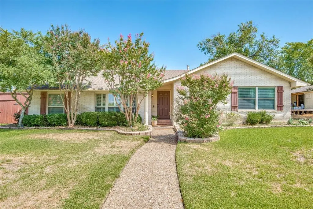 6607 Roundrock Road, Dallas, TX 75248