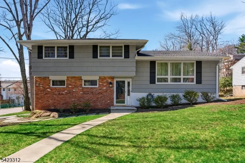 17 Seneca Ave, Rockaway Twp., NJ 07866