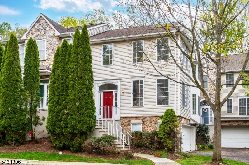 148 Arrowgate Dr, Randolph Twp., NJ 07869