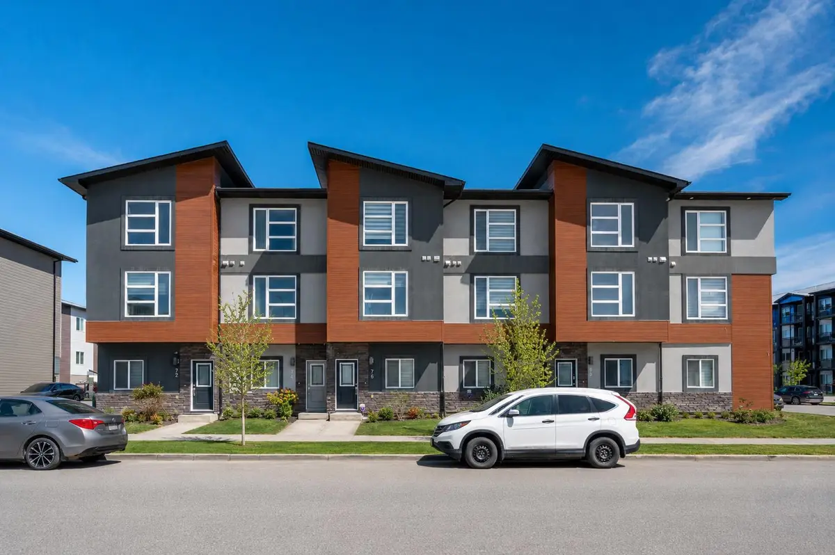 76 Skyview Link NE, Calgary, AB T3N 1N6