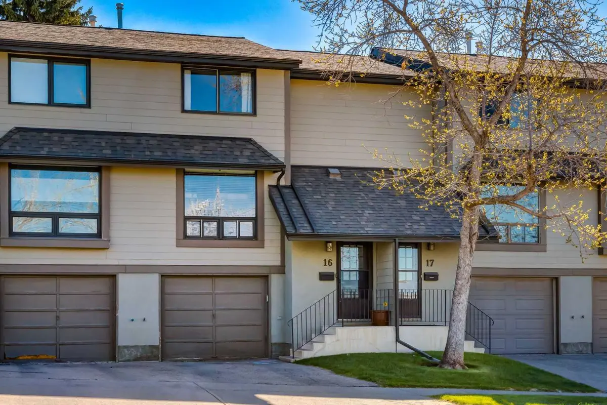 5019 46 AVE SW #16, Calgary, AB T3E6R1