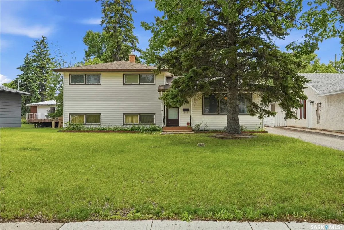3815 Hill AVENUE, Regina, SK S4S 0X4