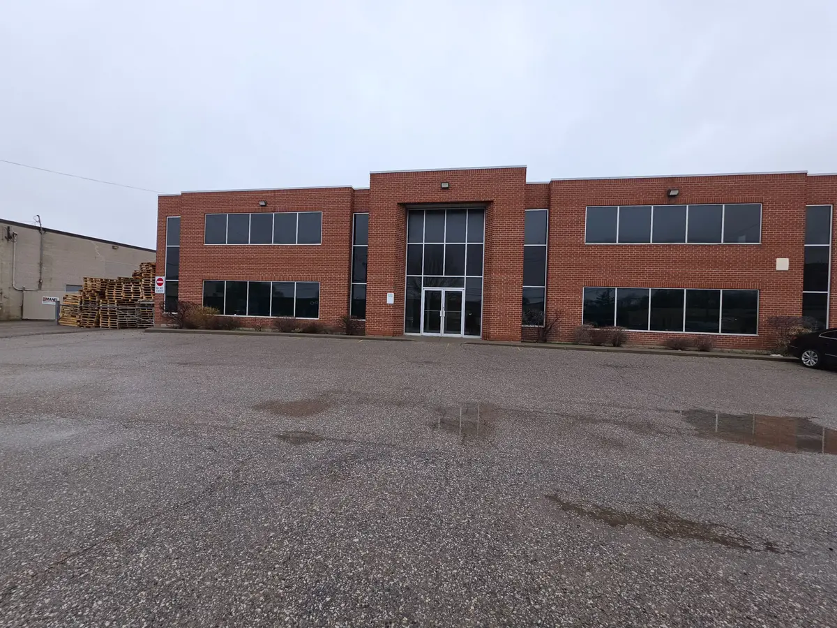 39 Rivalda RD, Toronto W05, ON M9M 2M4