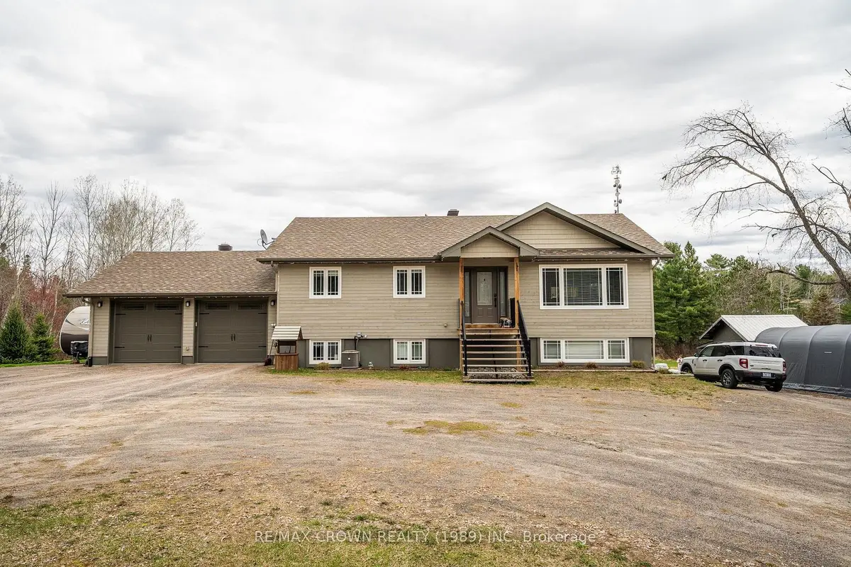 211 Eglington RD N, East Ferris, ON P0H 1H0