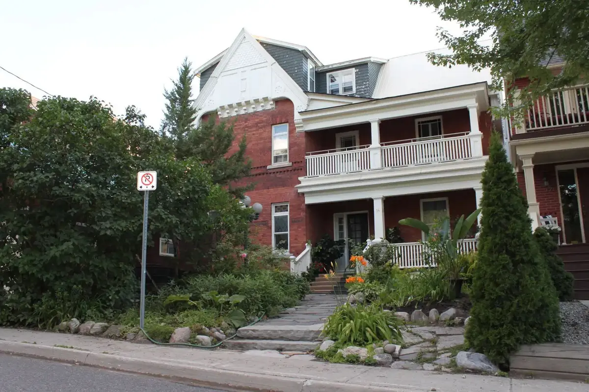 14 Galt ST #2, Glebe - Ottawa East And Area, ON K1S 4R4
