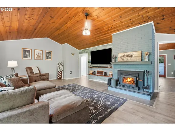 211 SKYE RD, Washougal, WA 98671