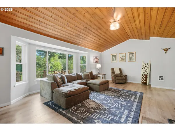 211 SKYE RD, Washougal, WA 98671