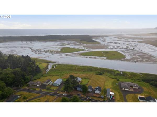 26230 SANDLAKE RD, Cloverdale, OR 97112