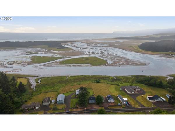 26230 SANDLAKE RD, Cloverdale, OR 97112