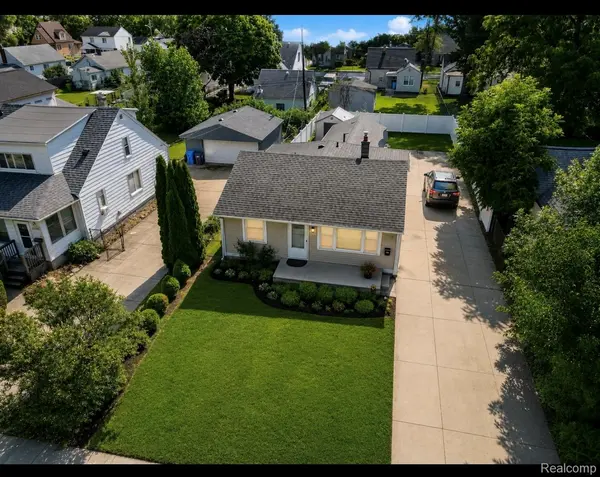 26536 Palmer BLVD, Madison Heights, MI 48071