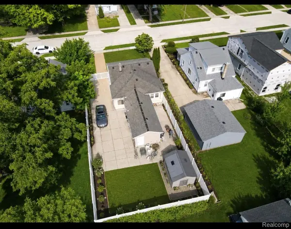 26536 Palmer BLVD, Madison Heights, MI 48071