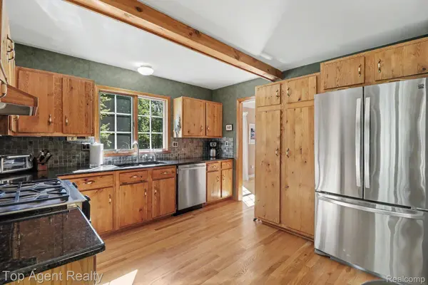 2411 Farmbrook TRL, Addison Township, MI 48370