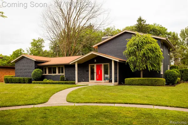 600 Middlesex RD, Grosse Pointe Park, MI 48230