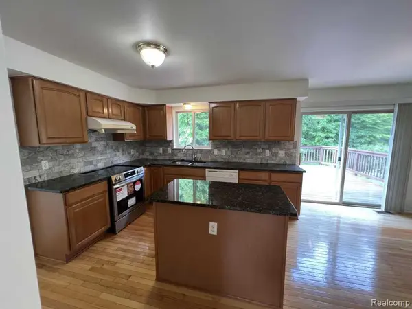 5931 Cedar Ridge DR, Scio Township, MI 48103