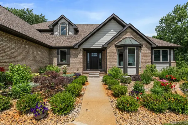 55550 Lee RD, Lyon Charter Township, MI 48165