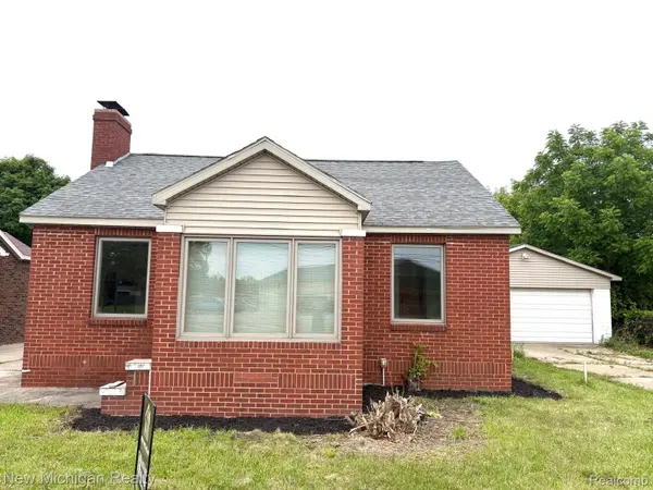4469 S Saginaw ST, Burton, MI 48529