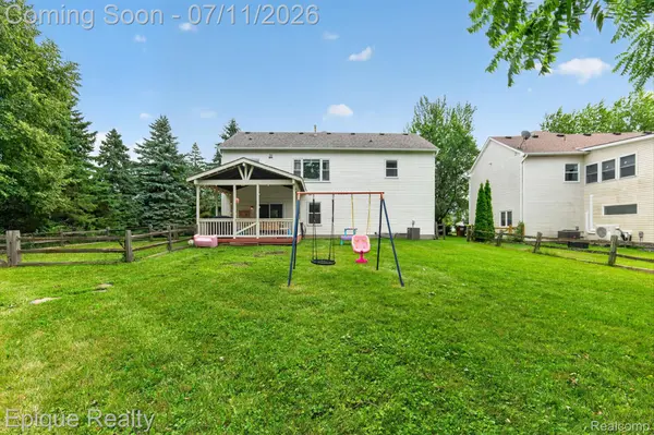 3036 Hawks AVE, Pittsfield Charter Township, MI 48108