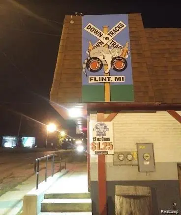 2310 W COURT ST, Flint, MI 48503