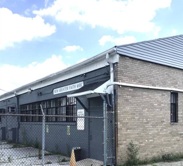 15801 Schaefer HWY, Detroit, MI 48235