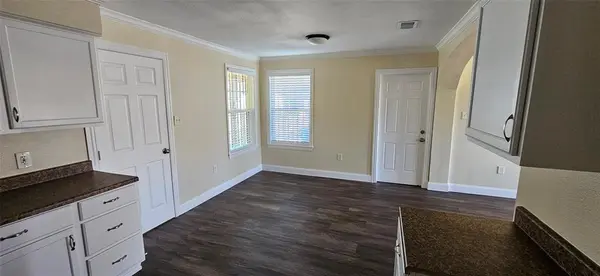 1007 Pleasant Drive, Dallas, TX 75217