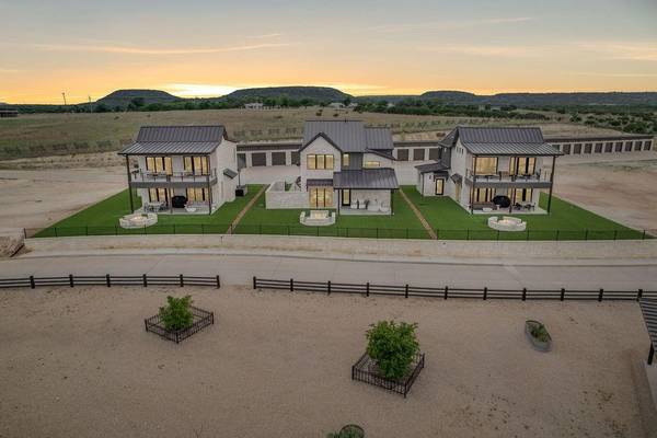 355 Emma Jean Trail, Iredell, TX 76649