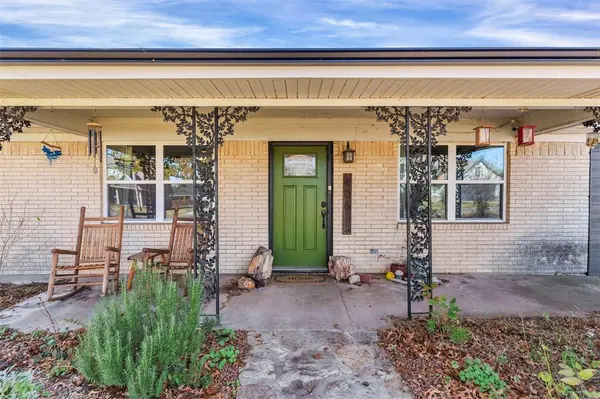406 N Oak Lane, Tolar, TX 76476