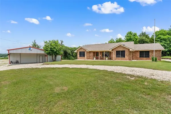 162 Highridge Drive, Bruceville, TX 76630